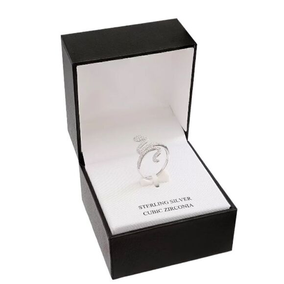 NWT GIANI BERNINI
Cubic Zirconia Snake Ring in Sterling Silver size 7 - Picture 1 of 8